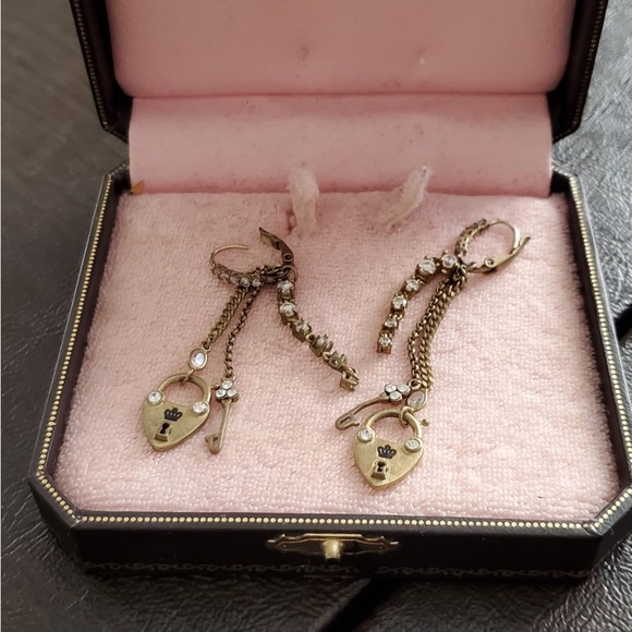 Juicy Couture lock and key dangly diamond earrings🗝️💕 - Picture 7 of 7